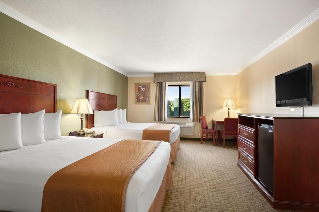 Howard Johnson By Wyndham Reseda Hotel & Suites Los Angeles Camera foto